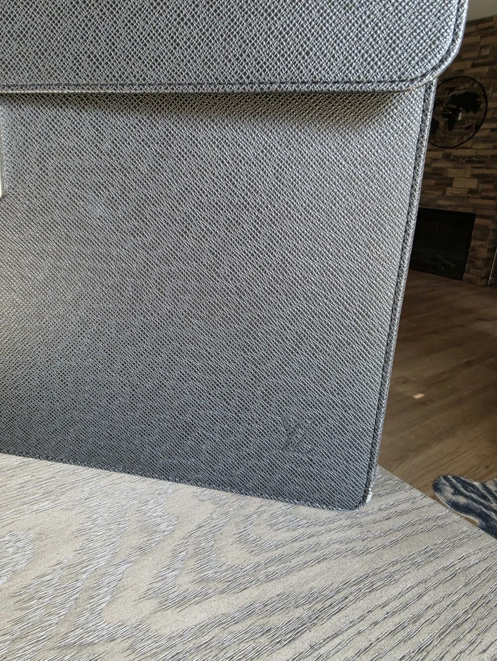 Authentic Louis Vuitton Luxury Men's Briefcase - Black/grey Leather